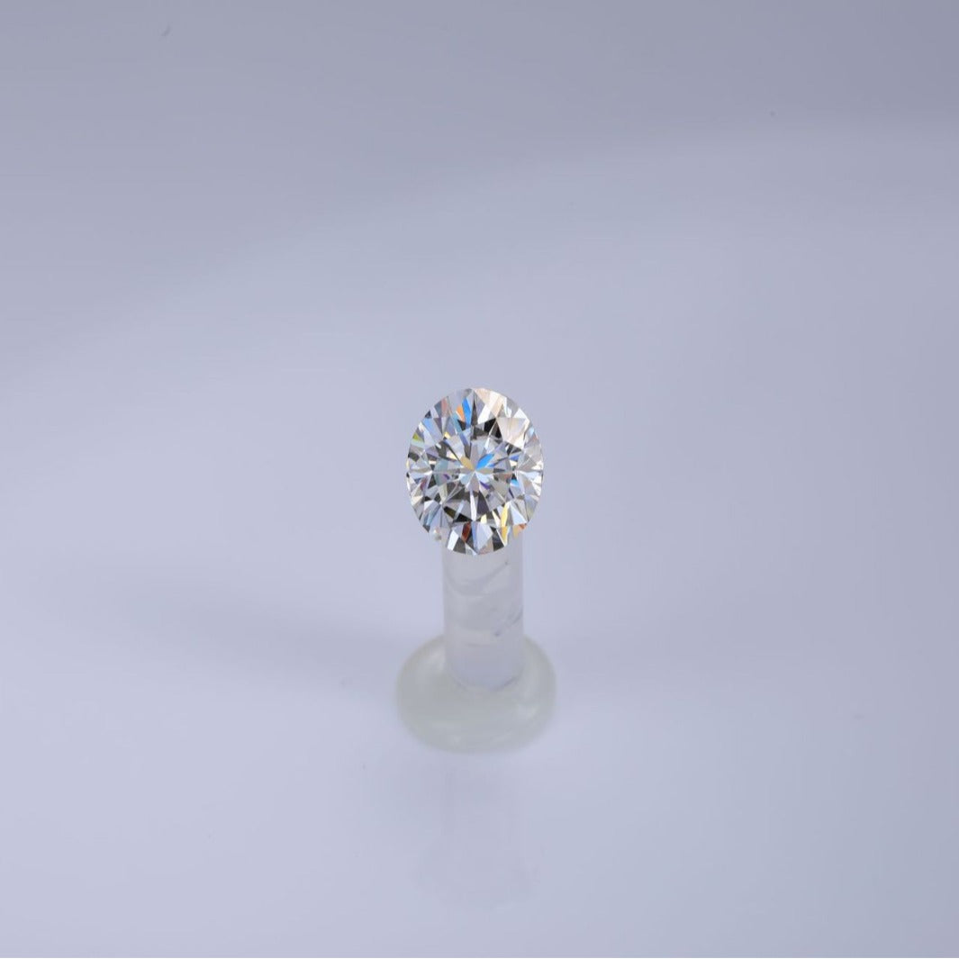 Oval Brilliant near colorless diamond moissanite