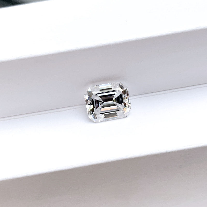 D color emerald cut diamond moissanite