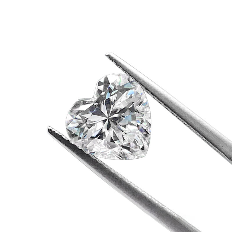 Heart-shaped diamond d color moissanite diamond